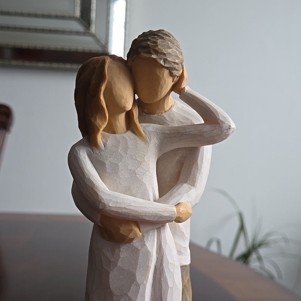 Willow Tree Figure - "Together" 2011 - Picture 5 of 7
